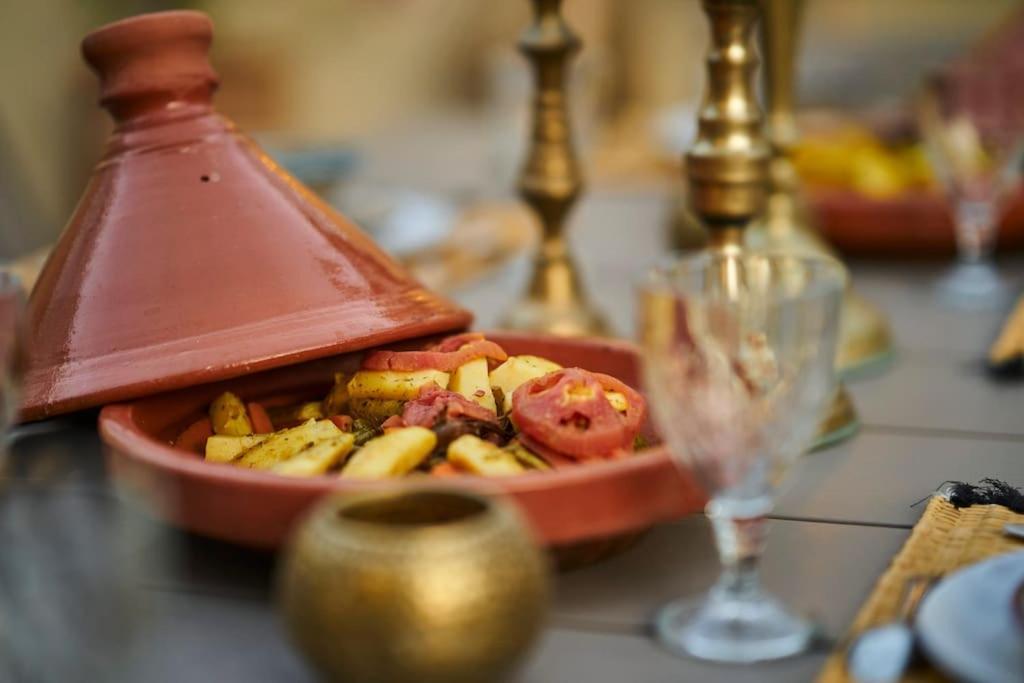 Riad Miloud En Exclusivite 10 P Au Coeur De La Medina Marrakesh Exterior foto