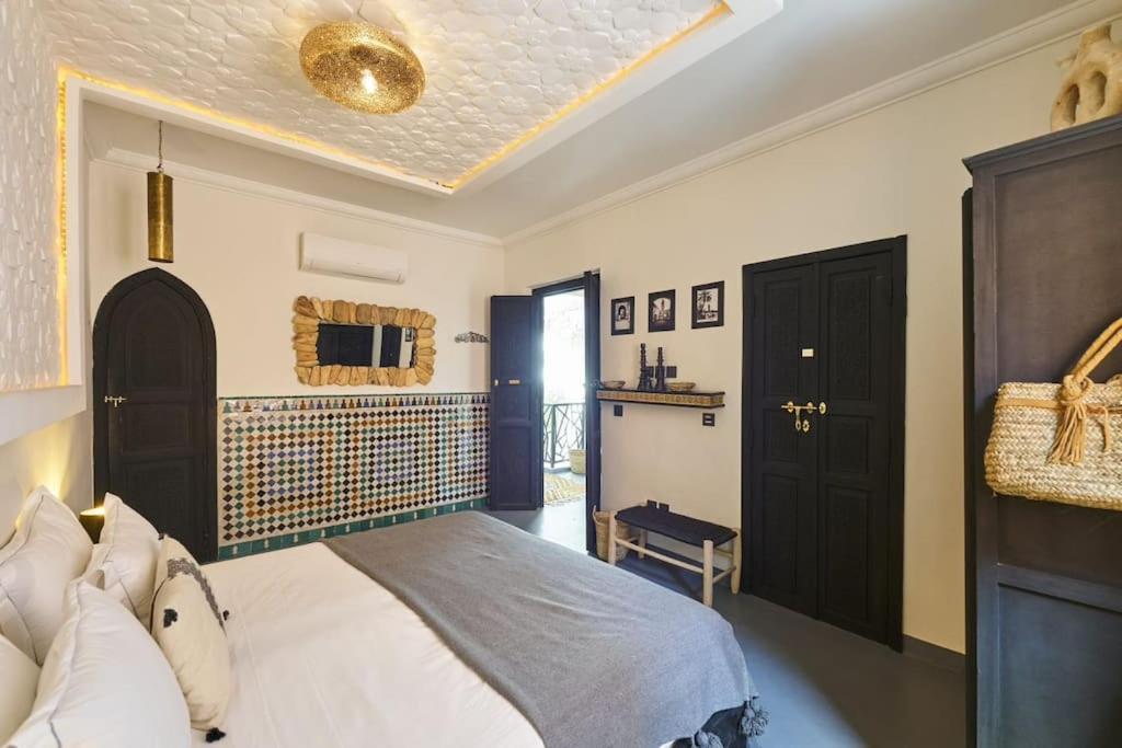 Riad Miloud En Exclusivite 10 P Au Coeur De La Medina Marrakesh Exterior foto